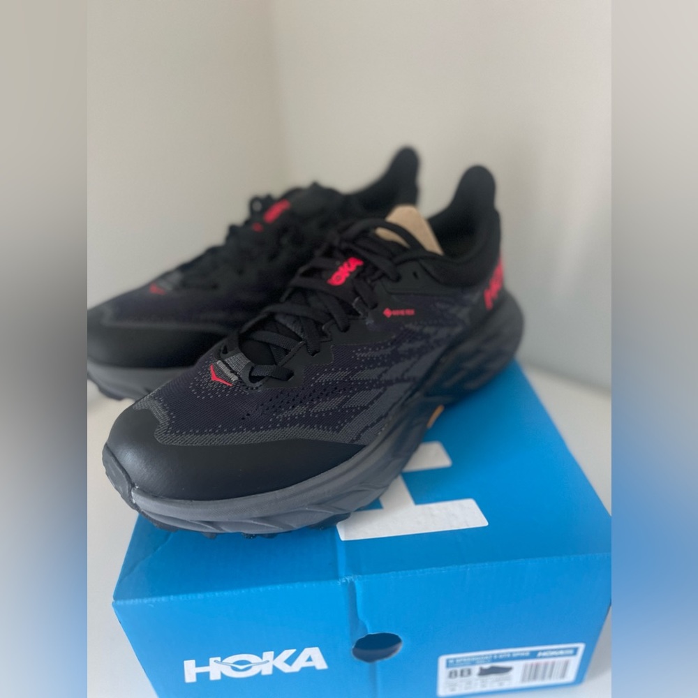 Hoka One One Speedgoat 5 GTX Spike Women's Size 8 B Standard Width Style 1133532
